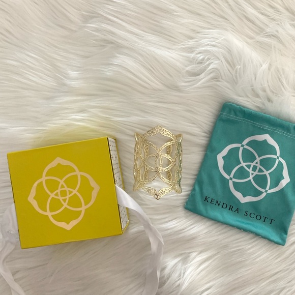 Kendra Scott Roni Cuff - Picture 2 of 2